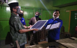 Dusun Plumbon Manfaatkan Tenaga Surya untuk Penerangan Jalan