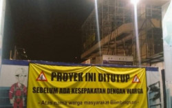 Proyek Gedung Sekolah Vokasi UGM Disegel Warga