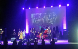 Gitaris John Paul Ivan Dampingi Prisa Manggung di Jogja