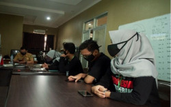 KKN UMY Bantu Pembudi Daya Madu di Paser Kalimantan Timur Manfaatkan Teknologi Informasi