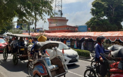 Pengunjung Malioboro Membeludak, Petugas Kewalahan
