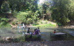 Pasar Kuliner Kebon Empring di Piyungan Mulai Padat Wisatawan