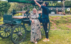 Hamil Tua, Ini 3 Potret Irish Bella Liburan di Jogja dan Magelang