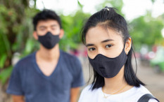Pejabat Diminta Memberi Contoh Pengunaan Masker dengan Tepat