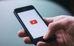 Sedang Diuji Coba, Youtube Bisa Ditonton Sambil Buka Aplikasi Lain 