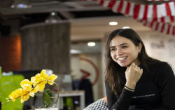 Andrea Turk Rilis Blue Honey di Layanan Musik Digital