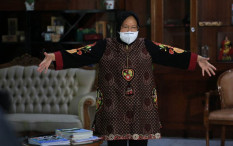 Saat Wali Kota Risma Jadi Guru Sekolah Daring untuk SD dan SMP