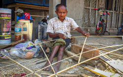 Pria Ini Mampu Beli Sapi Berkat Layangan Bapangan