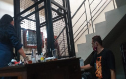 Lift Ambrol, Ketua & Anggota DPRD DIY Terjatuh dari Lantai Dua