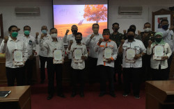 Pandemi Covid-19 Menguras Tenaga dan Keuangan, 75 Kades di Bantul Terima Penghargaan