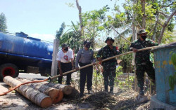Yonif 403 Bantu Air Bersih untuk Warga Terdampak Kekeringan di Gunungkidul
