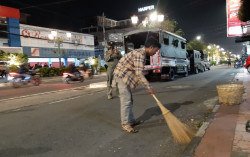 Tak Sampai 1 Jam, Puluhan Orang Kena Razia Masker di Tugu Jogja