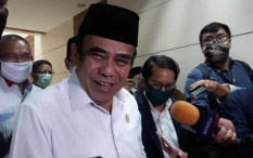 Diisolasi karena Positif Covid-19, Menag Pantau Berita di Televisi sambil Makan Telur Rebus