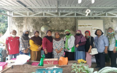 Pertanian UPNVY Latih Warga Lakukan Pertanian Kota