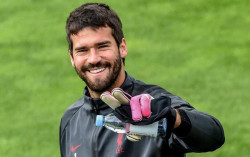 Alisson Cedera 6 Pekan, Horor Liverpool Bisa Berlanjut