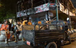 Paska Ricuh, Puluhan Personil Turun Bersihkan Malioboro