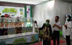 BDG Bagikan Dua Mobil kepada Nasabah dari Rongkop & Panggang