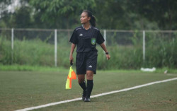 Kompetisi Berhenti, Wasit Nyambi Jaga Angkringan