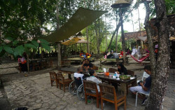 Kandang Ingkung: Sajikan Kuliner Ingkung yang Berbeda