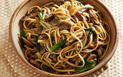 9 Orang Tewas di China Setelah Makan Mie