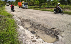 Bertahun-tahun Rusak, Jalan Penghubung di Pengasih Bakal Diperbaiki pada 2021
