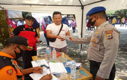 Pengunjung Kawasan Pantai Masih Ada yang Belum Tertib