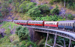 Ngeri, Ini 7 Rute Kereta Api Paling Berbahaya di Dunia