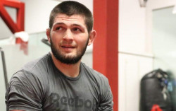 Turuti Keinginan Ayah, Khabib Ragu Pensiun dari UFC