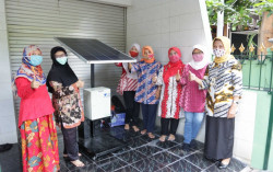 Kembangkan Sektor Perkebunan di Wirosaban Barat, Tim Pengabdian UMY Beri Bantuan Alat Penyiram Tanaman Otomatis dengan Tenaga Surya