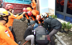 Innalillahi, Sopir Meninggal Tergencet Truk Saat Antar Pasir di Sleman