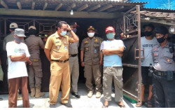 Mengganggu, Kandang Ayam di Piyungan Ditutup 