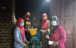 Dosen UMY Bantu UKM Tempe di Godean Tingkatkan Kualitas Produk