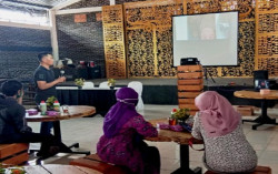 Beri Motivasi Warga, Sunaryanta Berdialog dengan Peternak Selandia Baru
