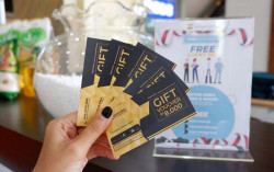 Peringati Hari Pahlawan, SCH Bagikan Free Gift untuk Para Guru & Nakes