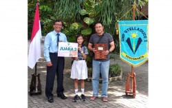 Lestarikan Batik, SMP Stece 1 Gelar Lomba Jingle dan Foto Keluarga secara Daring