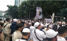 Maulid Nabi di Markas FPI Dihadiri 10.000 Orang, Lurah Petamburan Imbau Prokes Lewat Spanduk