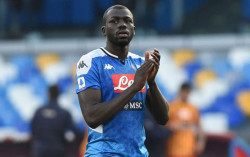 Van Dijk Cedera Panjang, Liverpool Lirik Koulibaly Lagi