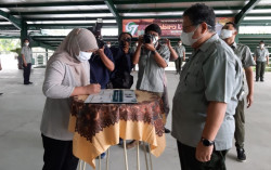 Limbah Buah & Sayuran Disumbangkan untuk Pakan Satwa 