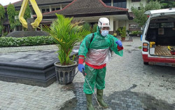 Stok Hazmat PMI Kulonprogo Menipis, Jas Hujan Jadi Penggantinya