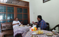 Diskusi soal Birokrasi, DWS Datangi Mantan Sekda Sleman