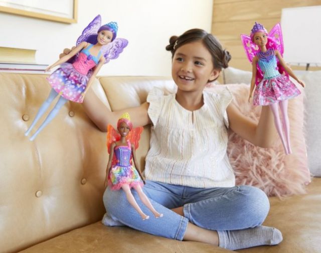 Studi: Bermain Boneka Membawa Manfaat Besar untuk Anak