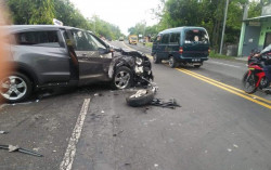 Dua Mobil Honda Saling Tubruk di Kulonprogo