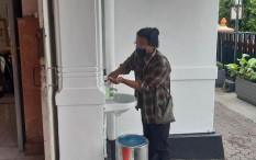 Pengiriman Barang Harus Aman, Ini Protokol Kesehatan di Kantor Pos