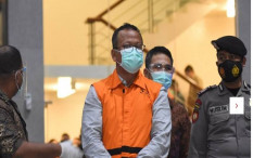 Rocky Gerung Singgung Soal Lobster dan Operasi Istana