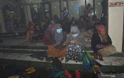 550 Warga Mengungsi Akibat Erupsi Semeru