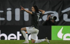 Unggah Postingan Berbau Rasial di Media Sosial, Cavani Minta Maaf