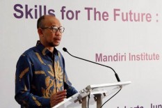 Lebih Efektif Mana, Bantuan untuk Pengusaha atau Masyarakat? 