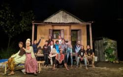 Teater Eska Pentaskan Teater Dokter Penyembuh Bangsa