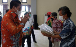 Giliran Kelompok Tani dan Peternak Dapat Bantuan Pengaman Ekonomi 