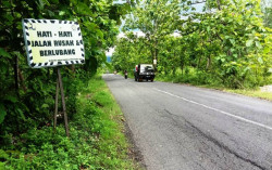 Warga Ingin Jalan Rusak di Wilayah Perbatasan Segera Diperbaiki